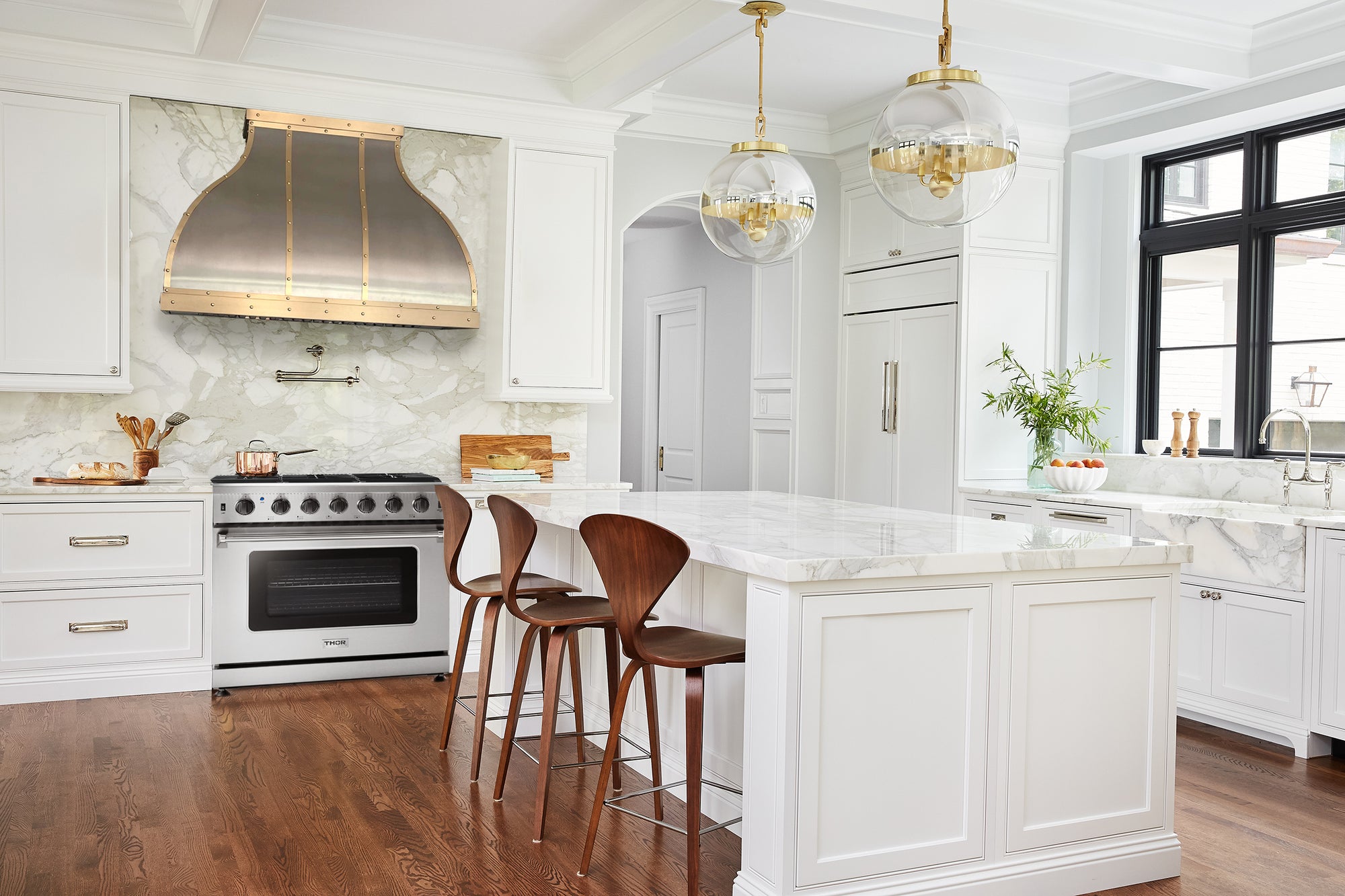 Fobest brushed Stainless steel range hood with brushed brass straps