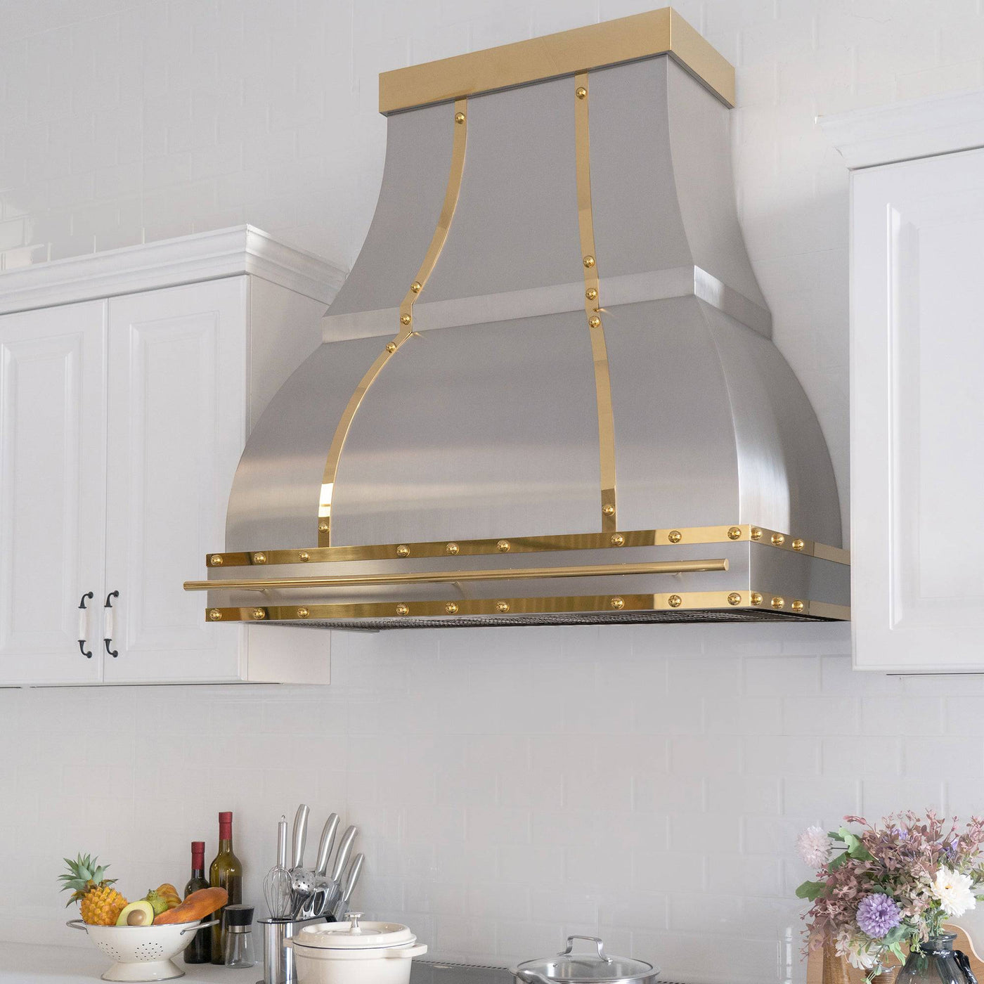 Fobest custom range hood with straps